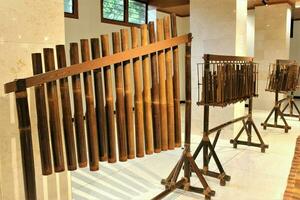 Jacarta, Indonésia-23 abril 2023 indonésio tradicional Angklung musical instrumento foto