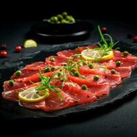 atum carpaccio prato foto