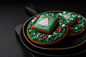 lindo Natal ou Novo ano colorida caseiro Pão de gengibre biscoitos foto