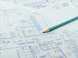 arquitetônico plantas e lápis para a projeto desenhos foto