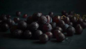 suculento uva cachos em rústico de madeira mesa, perfeito vinificação ingrediente gerado de ai foto