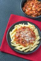 parte do Macarrão Penne com arrabbiata molho foto