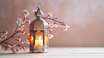 brilhando marroquino lanterna com prunus árvore flores em mesa. generativo ai foto
