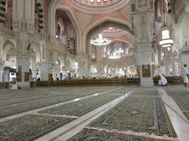 meca, saudita Arábia, abril 2023 - uma lindo dia Visão do a interior do masjid al-haram, meca. foto