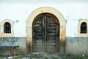 Rimetea é uma pequeno Vila localizado dentro transilvânia, roménia. isto é situado dentro a Apuseni montanhas e é conhecido para Está pitoresco configuração e bem preservado húngaro arquitetônico estilo. foto