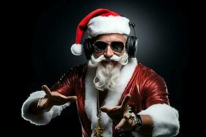 funky louco santa claus dj fone de ouvido cantar música som melodia ouço música em Preto fundo. ai gerado foto