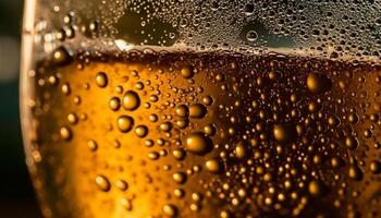 dourado bolhas refletir chuva em Cerveja vidro gerado de ai foto