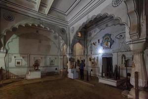 palácio da cidade em karauli, rajasthan, índia foto