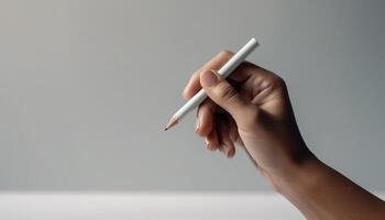 a empresária mão detém uma caneta, inspirador sucesso dentro Educação gerado de ai foto