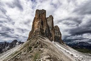 Tre cime di lavaredo picos das montanhas nas dolomitas itália