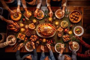 família Rezar antes jantar dentro Ação de graças jantar. ai gerado foto