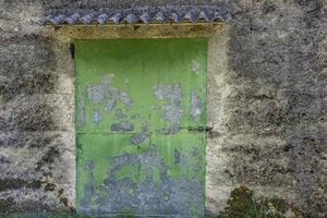 porta verde velha foto