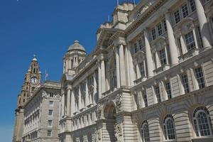 edifício do porto de liverpool ou escritório das docas, liverpool, reino unido foto