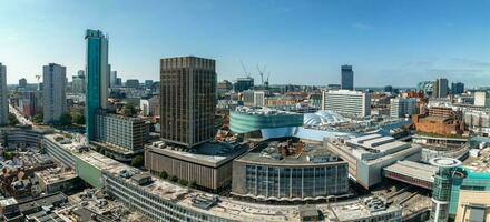 Visão do a Horizonte do Birmingham, Reino Unido Incluindo a Igreja do st Martin foto