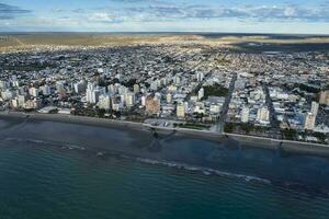 porto madryn cidade, Entrada portal para a Península valdes natural reserva, mundo herança site, Patagônia, Argentina. foto