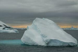 selvagem congeladas paisagem, Antártica foto