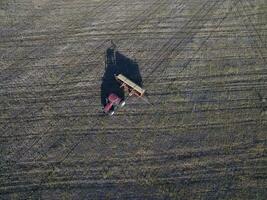 direto semeadura, agrícola maquinaria, dentro la pampa, Patagônia, Argentina foto