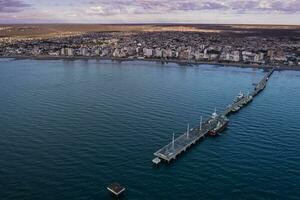 porto madryn cidade, Entrada portal para a Península valdes natural reserva, mundo herança site, Patagônia, Argentina. foto