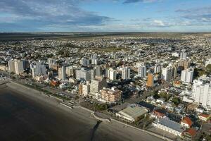 porto madryn cidade, Entrada portal para a Península valdes natural reserva, mundo herança site, Patagônia, Argentina. foto