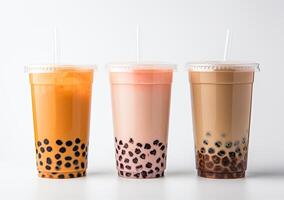 generativo ai ilustração do produtos foto do 3 plástico copos do boba leite chá, com bolhas, diversão, sólido suave pastel fundo