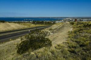 porto madryn cidade, Entrada portal para a Península valdes natural reserva, mundo herança site, Patagônia, Argentina. foto