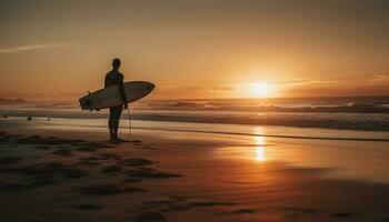 silhueta do homem surfar às crepúsculo em litoral gerado de ai foto