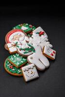 lindo Natal ou Novo ano colorida caseiro Pão de gengibre biscoitos foto