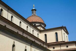 basílica do a piedosos espírito construído em 1487 às a oltrarno trimestre dentro Florença foto