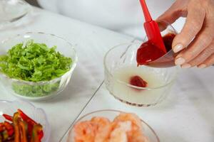 preparação processo do uma delicioso camarão ceviche foto