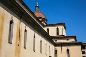 basílica do a piedosos espírito construído em 1487 às a oltrarno trimestre dentro Florença foto