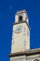 relógio torre do a histórico palácio gambacorti construído em a 14º século foto