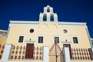 suposição do a abençoado virgem Maria católico Igreja às Firostefani dentro santorini ilha foto