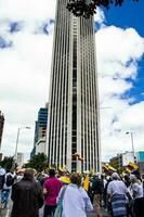 bogotá, Colômbia, Junho 2023, pacífico protesto marchas contra a governo do gustavo petro chamado la marcha de la prefeito foto