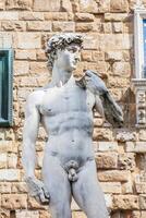 réplica do estátua do david de a italiano artista Michelangelo colocada às a praça della signoria dentro Florença em 1910 foto