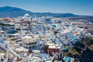 Visão do a lindo cidade do fira às santorini ilha foto