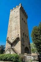 torre do san Nicolau uma portão construído em 1324 Como uma defesa torre localizado dentro praça poggi dentro Florença foto