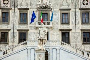 palácio della caravana construído dentro 1564 localizado às a Palácio dentro cavaleiros quadrado dentro pisa foto