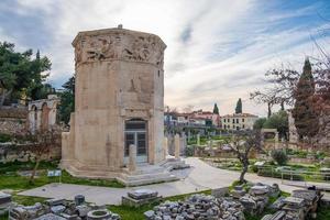 vestígios da ágora romana e da torre dos ventos em Atenas, Grécia foto
