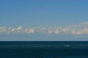 marinho panorama com nuvens, Patagônia, Argentina. foto