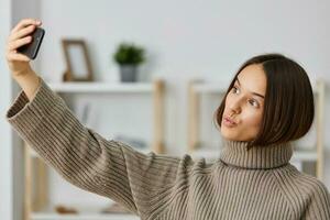 casa mulher Móvel blogueiro emoção Smartphone Câmera selfie estilo de vida telefone foto