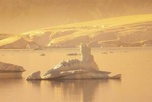 paraíso baía geleiras e montanhas, antártico Península, antártica.. foto