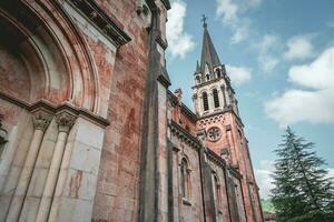 basílica de santa maria la real de covadonga, astúrias, Espanha. 2023 foto