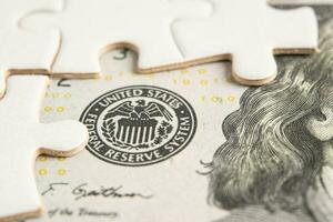 a Federal reserva sistema com quebra-cabeças enigma papel, a central bancário sistema do a Unidos estados do América. foto
