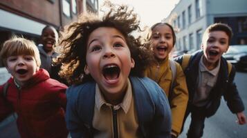 feliz rindo multiétnico crianças em seus caminho para escola - generativo ai. foto