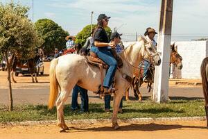 apore, Goiás, Brasil - 05 07 2023 a cavalo equitação evento aberto para a público foto