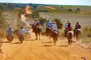 apore, Goiás, Brasil - 05 07 2023 a cavalo equitação evento aberto para a público foto