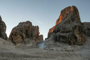 brenta dolomites dentro nascer do sol luz, Itália, Europa foto