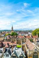 vista de alto ângulo da rua principal de oxford city, reino unido foto