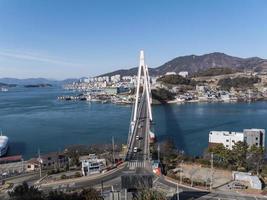 ponte dolsan. cidade de Yeosu. Coreia do Sul. janeiro de 2018 foto