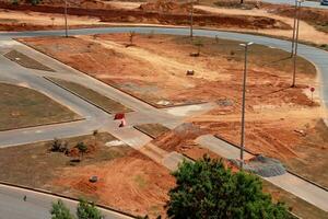 estrada construção para faço quarto para esgoto tubos para estar liderar dentro noroeste brasilia, Brasil foto